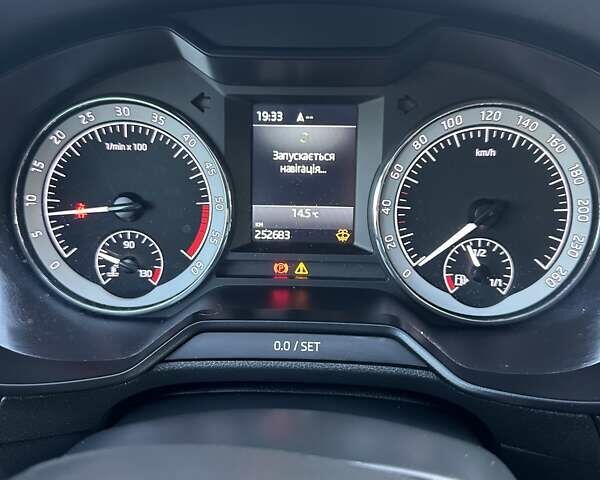 Серый Шкода Октавия, объемом двигателя 1.97 л и пробегом 257 тыс. км за 13800 $, фото 8 на Automoto.ua