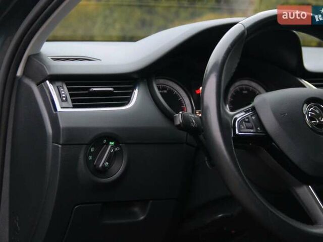 Серый Шкода Октавия, объемом двигателя 2 л и пробегом 214 тыс. км за 13900 $, фото 21 на Automoto.ua