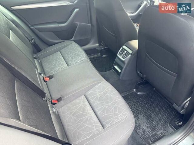 Серый Шкода Октавия, объемом двигателя 2 л и пробегом 197 тыс. км за 15850 $, фото 47 на Automoto.ua