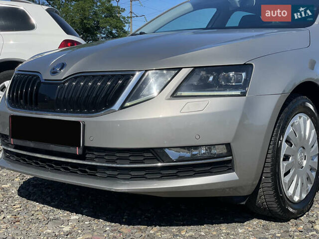 Шкода Октавия 2018 в Хусте на Automoto.ua Серый Шкода Октавия, объемом двигателя 1.6 л и пробегом 179 тыс. км за 14400 $, фото 7 на Automoto.ua