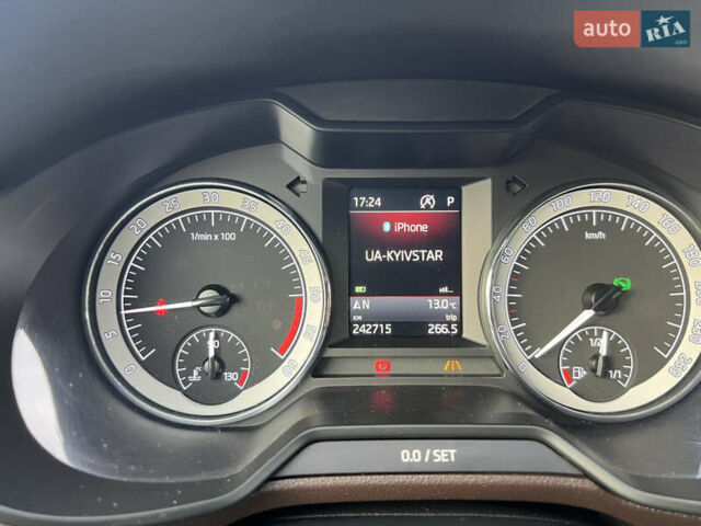 Сірий Шкода Октавія, об'ємом двигуна 2 л та пробігом 240 тис. км за 19400 $, фото 12 на Automoto.ua