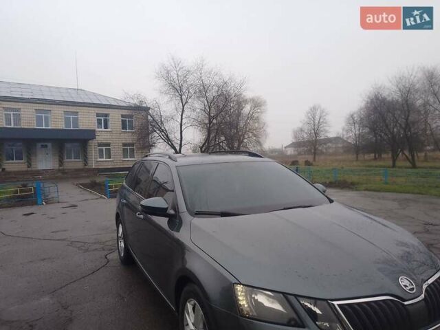 Серый Шкода Октавия, объемом двигателя 1.6 л и пробегом 287 тыс. км за 12300 $, фото 3 на Automoto.ua