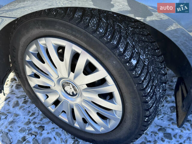 Сірий Шкода Октавія, об'ємом двигуна 1.6 л та пробігом 233 тис. км за 12950 $, фото 11 на Automoto.ua