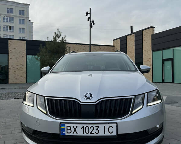 Серый Шкода Октавия, объемом двигателя 1.97 л и пробегом 240 тыс. км за 15300 $, фото 2 на Automoto.ua