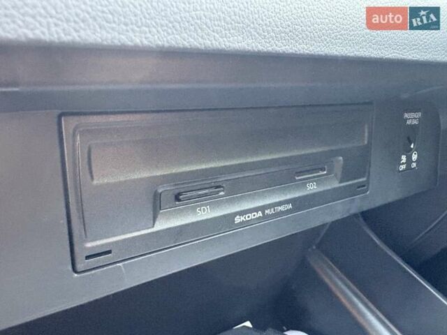 Серый Шкода Октавия, объемом двигателя 2 л и пробегом 197 тыс. км за 15850 $, фото 63 на Automoto.ua