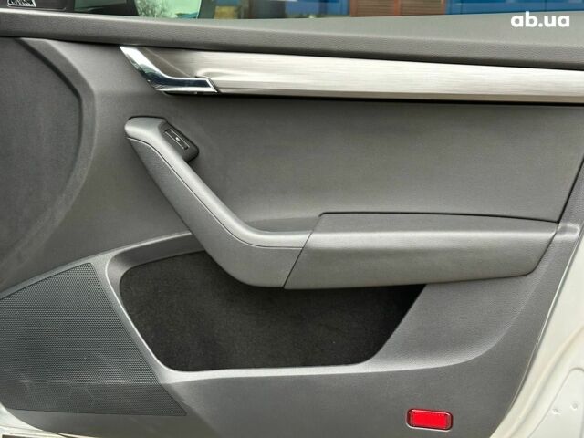 Сірий Шкода Октавія, об'ємом двигуна 2 л та пробігом 211 тис. км за 16440 $, фото 19 на Automoto.ua