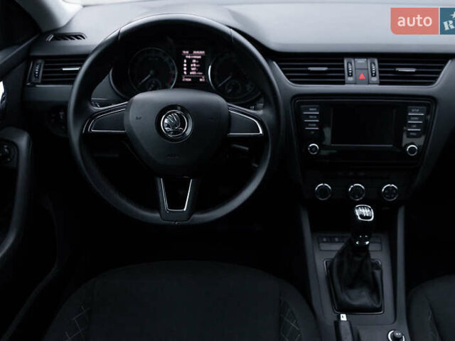 Шкода Октавия 2018 в Луцке на Automoto.ua Серый Шкода Октавия, объемом двигателя 1.6 л и пробегом 217 тыс. км за 11800 $, фото 18 на Automoto.ua