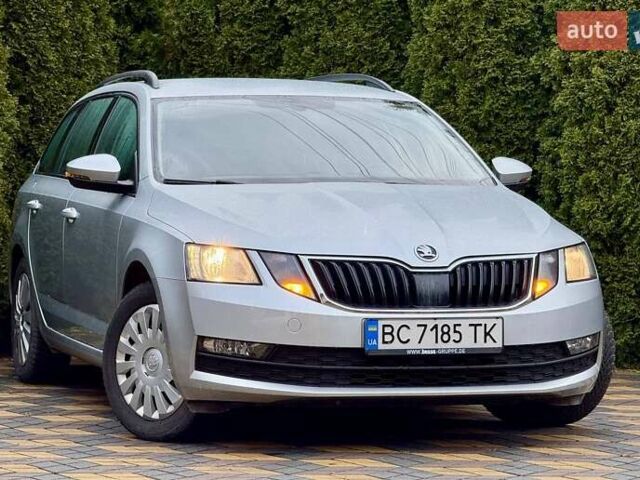Сірий Шкода Октавія, об'ємом двигуна 1.6 л та пробігом 273 тис. км за 12800 $, фото 2 на Automoto.ua