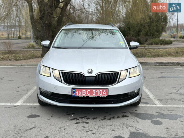 Серый Шкода Октавия, объемом двигателя 1.6 л и пробегом 152 тыс. км за 14100 $, фото 2 на Automoto.ua