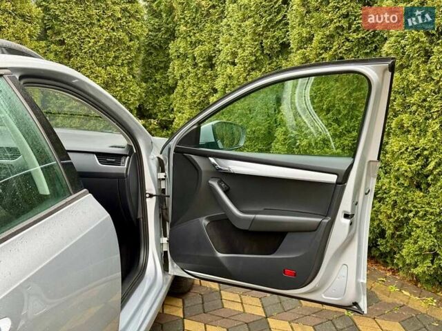 Сірий Шкода Октавія, об'ємом двигуна 1.6 л та пробігом 273 тис. км за 12800 $, фото 24 на Automoto.ua