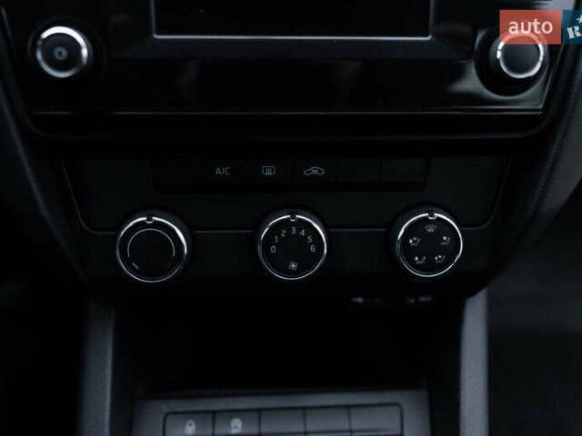 Шкода Октавия 2018 в Луцке на Automoto.ua Серый Шкода Октавия, объемом двигателя 1.6 л и пробегом 217 тыс. км за 11800 $, фото 36 на Automoto.ua