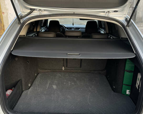 Сірий Шкода Октавія, об'ємом двигуна 2 л та пробігом 240 тис. км за 13600 $, фото 12 на Automoto.ua