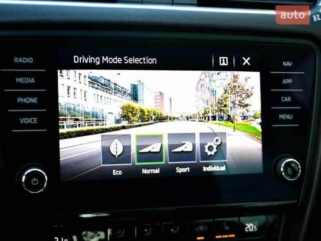 Сірий Шкода Октавія, об'ємом двигуна 2 л та пробігом 205 тис. км за 17800 $, фото 144 на Automoto.ua