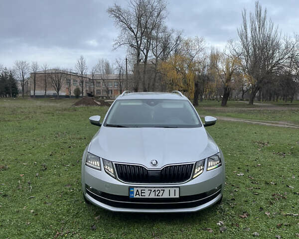 Сірий Шкода Октавія, об'ємом двигуна 2 л та пробігом 268 тис. км за 16300 $, фото 1 на Automoto.ua