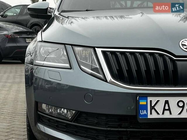 Серый Шкода Октавия, объемом двигателя 1.97 л и пробегом 288 тыс. км за 16200 $, фото 3 на Automoto.ua