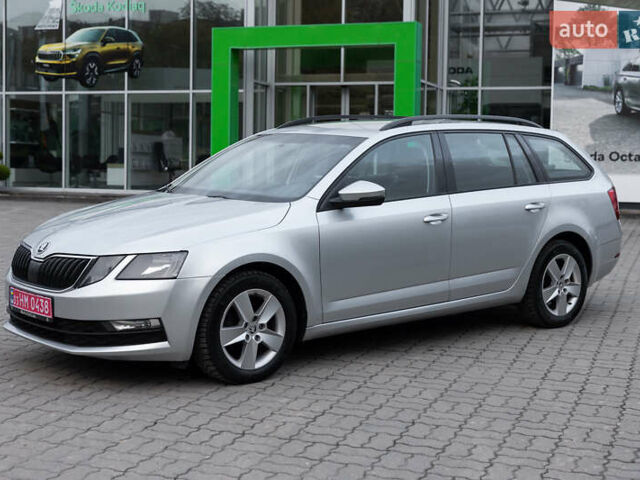 Шкода Октавия 2018 в Луцке на Automoto.ua Серый Шкода Октавия, объемом двигателя 1.6 л и пробегом 217 тыс. км за 11800 $, фото 3 на Automoto.ua