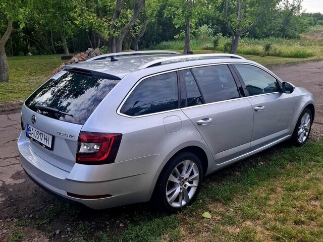 Серый Шкода Октавия, объемом двигателя 2 л и пробегом 212 тыс. км за 17500 $, фото 5 на Automoto.ua