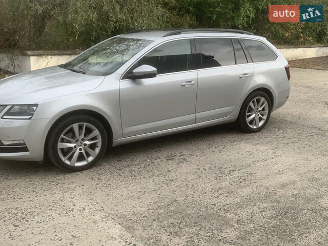 Сірий Шкода Октавія, об'ємом двигуна 1.6 л та пробігом 242 тис. км за 12777 $, фото 1 на Automoto.ua