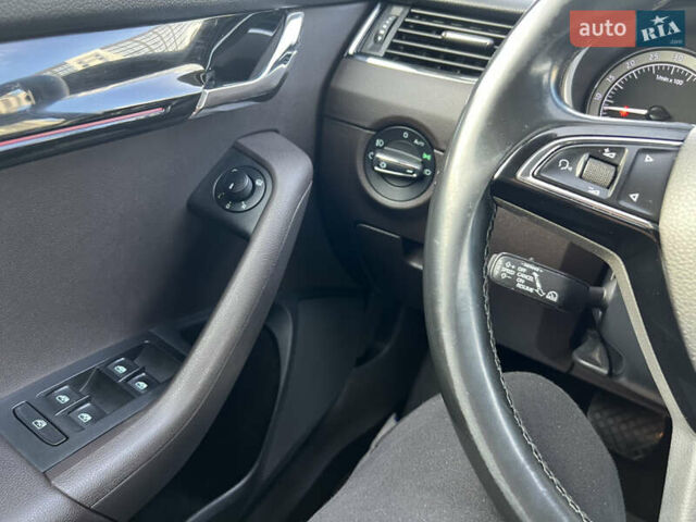 Сірий Шкода Октавія, об'ємом двигуна 2 л та пробігом 240 тис. км за 19400 $, фото 9 на Automoto.ua