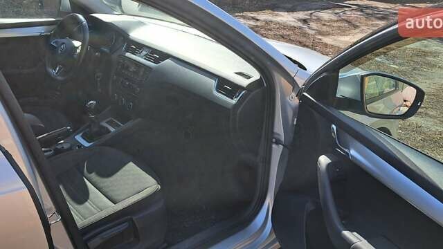 Серый Шкода Октавия, объемом двигателя 1.6 л и пробегом 247 тыс. км за 13400 $, фото 8 на Automoto.ua