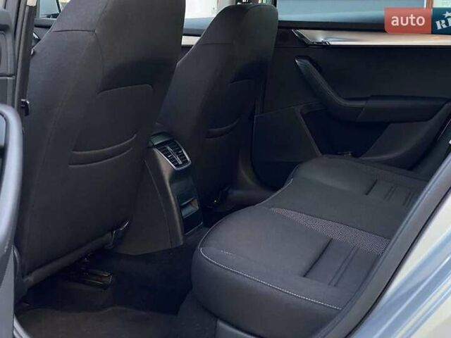 Шкода Октавия 2018 в Львове на Automoto.ua Серый Шкода Октавия, объемом двигателя 1.6 л и пробегом 118 тыс. км за 15750 $, фото 13 на Automoto.ua