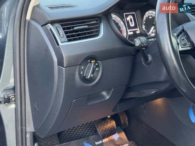 Сірий Шкода Октавія, об'ємом двигуна 2 л та пробігом 289 тис. км за 14700 $, фото 9 на Automoto.ua