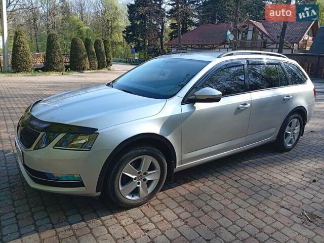 Шкода Октавия 2018 в Львове на Automoto.ua Серый Шкода Октавия, объемом двигателя 1.6 л и пробегом 219 тыс. км за 15200 $, фото 6 на Automoto.ua