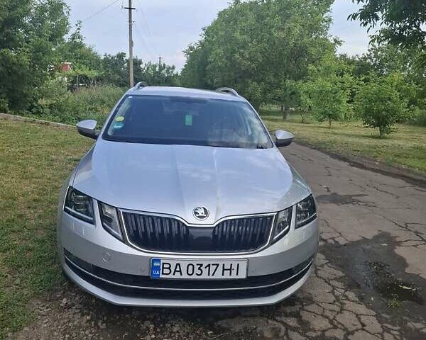 Серый Шкода Октавия, объемом двигателя 1.97 л и пробегом 220 тыс. км за 17499 $, фото 1 на Automoto.ua