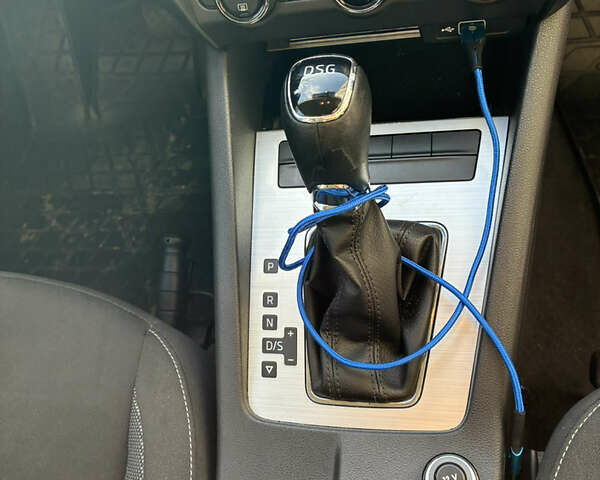 Сірий Шкода Октавія, об'ємом двигуна 1.6 л та пробігом 160 тис. км за 14000 $, фото 12 на Automoto.ua