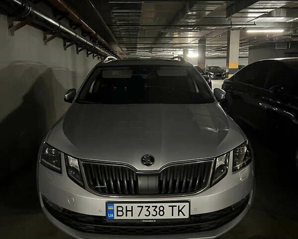 Серый Шкода Октавия, объемом двигателя 1.97 л и пробегом 210 тыс. км за 15900 $, фото 1 на Automoto.ua