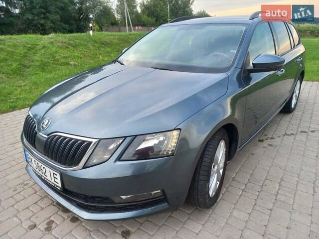 Серый Шкода Октавия, объемом двигателя 1.6 л и пробегом 242 тыс. км за 14400 $, фото 2 на Automoto.ua