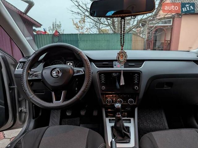 Серый Шкода Октавия, объемом двигателя 1.6 л и пробегом 240 тыс. км за 13300 $, фото 5 на Automoto.ua