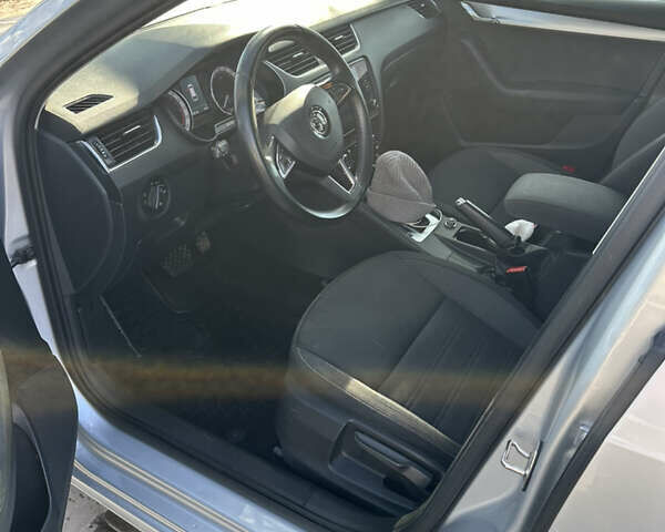 Серый Шкода Октавия, объемом двигателя 1.6 л и пробегом 149 тыс. км за 14000 $, фото 9 на Automoto.ua