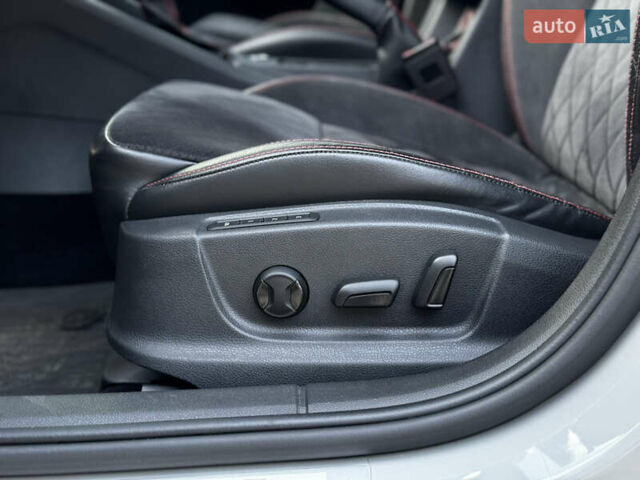 Серый Шкода Октавия, объемом двигателя 2 л и пробегом 193 тыс. км за 23999 $, фото 29 на Automoto.ua