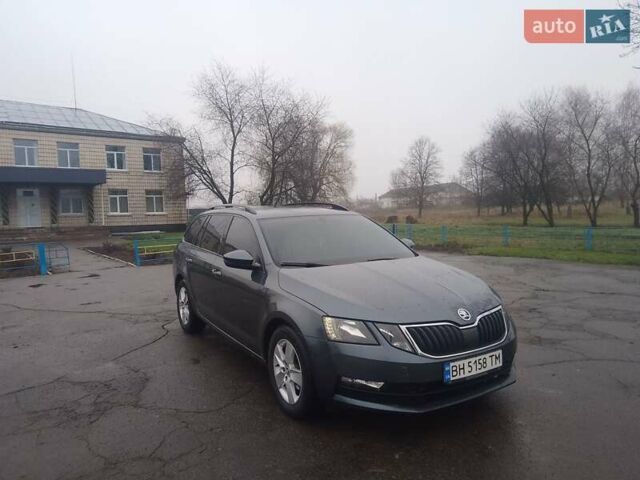 Серый Шкода Октавия, объемом двигателя 1.6 л и пробегом 287 тыс. км за 12300 $, фото 2 на Automoto.ua
