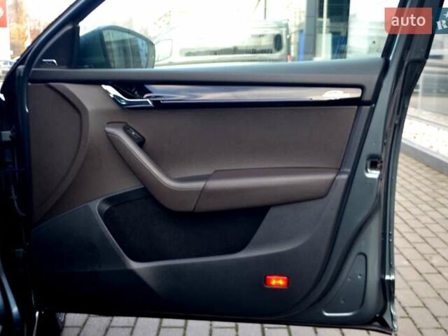 Сірий Шкода Октавія, об'ємом двигуна 2 л та пробігом 205 тис. км за 17800 $, фото 58 на Automoto.ua