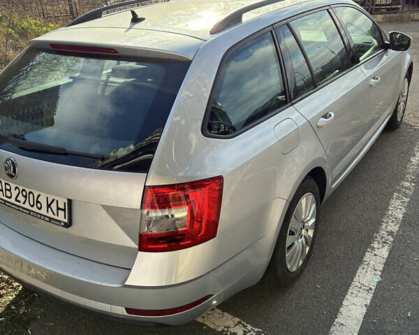 Сірий Шкода Октавія, об'ємом двигуна 1.6 л та пробігом 160 тис. км за 14000 $, фото 5 на Automoto.ua