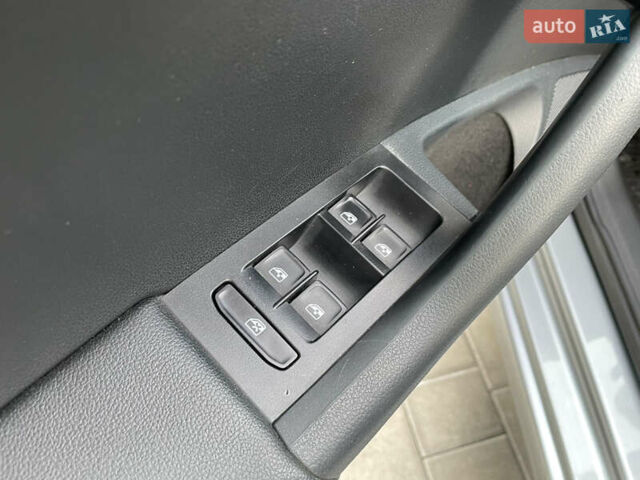 Сірий Шкода Октавія, об'ємом двигуна 1.6 л та пробігом 199 тис. км за 14700 $, фото 18 на Automoto.ua