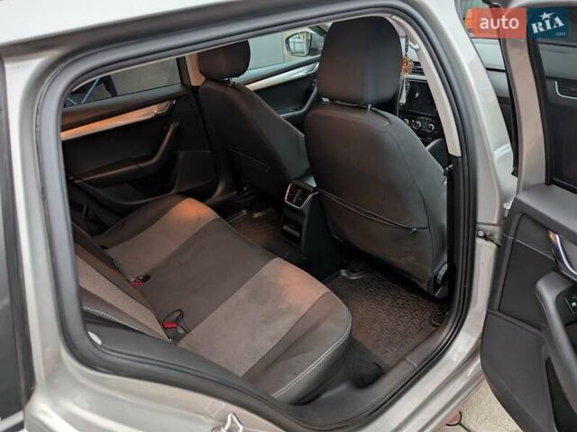 Серый Шкода Октавия, объемом двигателя 1.6 л и пробегом 240 тыс. км за 13300 $, фото 14 на Automoto.ua