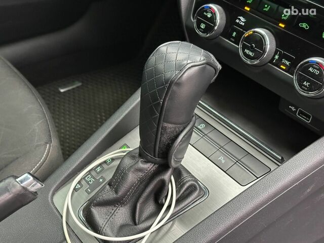 Сірий Шкода Октавія, об'ємом двигуна 2 л та пробігом 211 тис. км за 16440 $, фото 20 на Automoto.ua