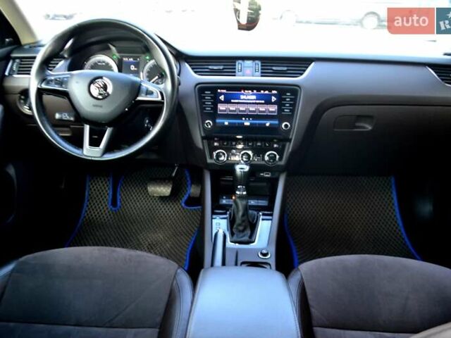 Сірий Шкода Октавія, об'ємом двигуна 2 л та пробігом 205 тис. км за 17800 $, фото 117 на Automoto.ua