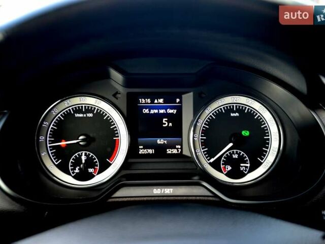 Сірий Шкода Октавія, об'ємом двигуна 2 л та пробігом 205 тис. км за 17800 $, фото 136 на Automoto.ua