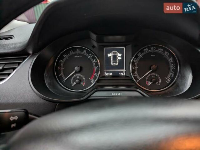 Серый Шкода Октавия, объемом двигателя 1.6 л и пробегом 240 тыс. км за 13300 $, фото 1 на Automoto.ua