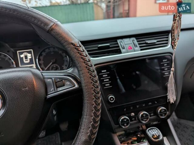 Серый Шкода Октавия, объемом двигателя 1.6 л и пробегом 240 тыс. км за 13300 $, фото 4 на Automoto.ua