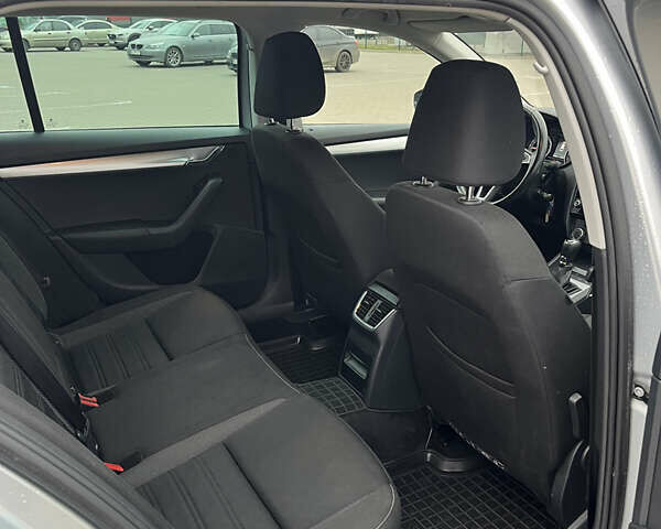 Серый Шкода Октавия, объемом двигателя 1.6 л и пробегом 222 тыс. км за 14100 $, фото 19 на Automoto.ua