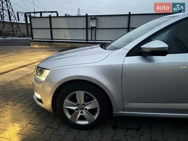 Серый Шкода Октавия, объемом двигателя 1.6 л и пробегом 203 тыс. км за 11900 $, фото 15 на Automoto.ua