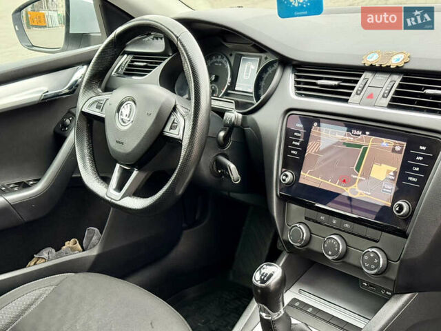 Серый Шкода Октавия, объемом двигателя 1.97 л и пробегом 220 тыс. км за 12599 $, фото 27 на Automoto.ua