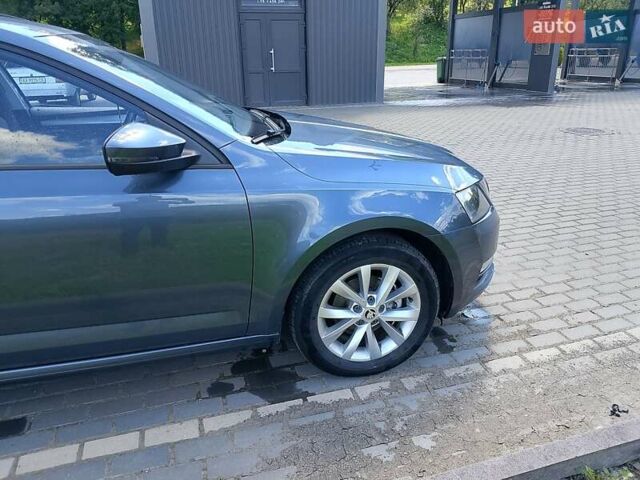 Серый Шкода Октавия, объемом двигателя 1.6 л и пробегом 273 тыс. км за 13100 $, фото 2 на Automoto.ua