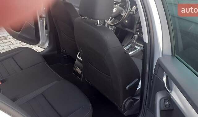 Серый Шкода Октавия, объемом двигателя 1.6 л и пробегом 210 тыс. км за 15000 $, фото 1 на Automoto.ua