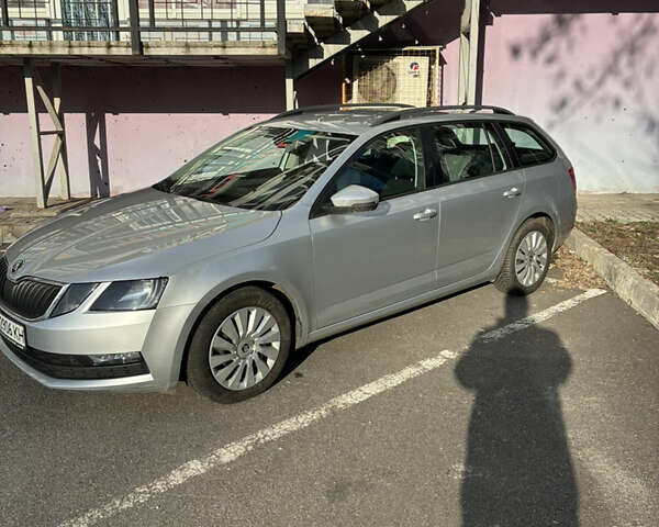 Сірий Шкода Октавія, об'ємом двигуна 1.6 л та пробігом 160 тис. км за 14000 $, фото 2 на Automoto.ua